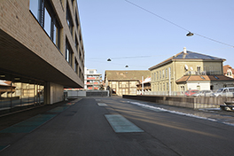 VonRoll/Gebäude/Aussenansicht/Campus/Vorplatz